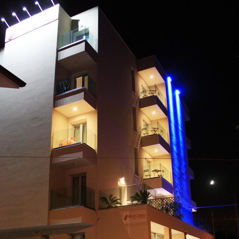 רימיני Residence Hotel Albachiara מראה חיצוני תמונה