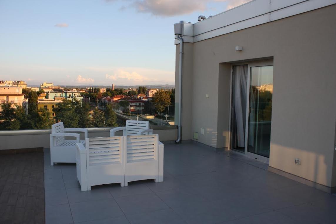 רימיני Residence Hotel Albachiara מראה חיצוני תמונה