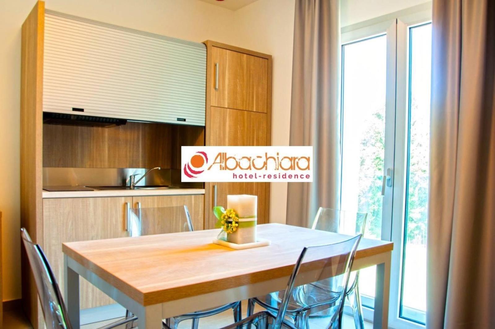 רימיני Residence Hotel Albachiara מראה חיצוני תמונה