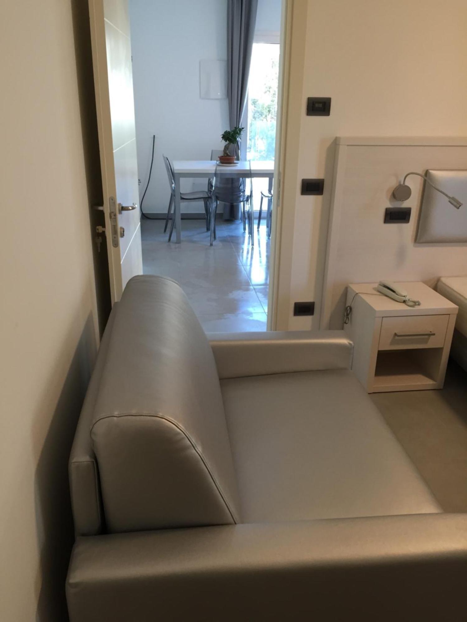 רימיני Residence Hotel Albachiara מראה חיצוני תמונה
