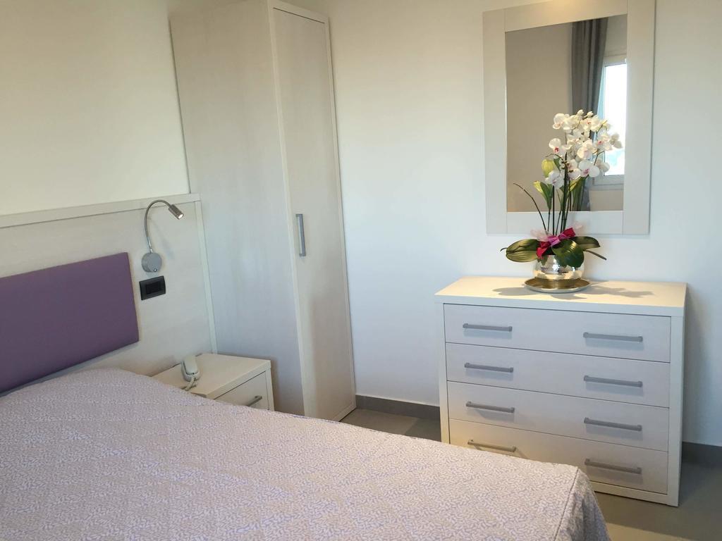 רימיני Residence Hotel Albachiara מראה חיצוני תמונה