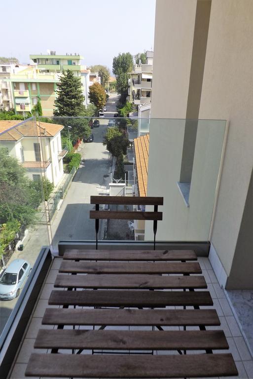 רימיני Residence Hotel Albachiara מראה חיצוני תמונה