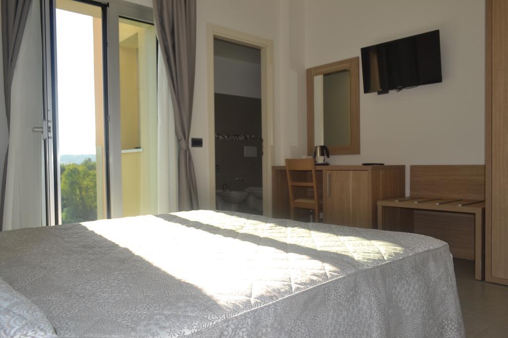 רימיני Residence Hotel Albachiara מראה חיצוני תמונה