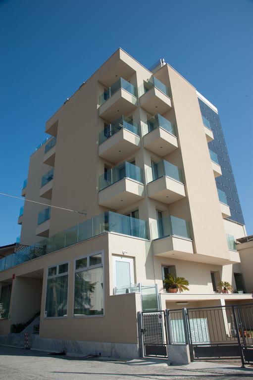 רימיני Residence Hotel Albachiara מראה חיצוני תמונה