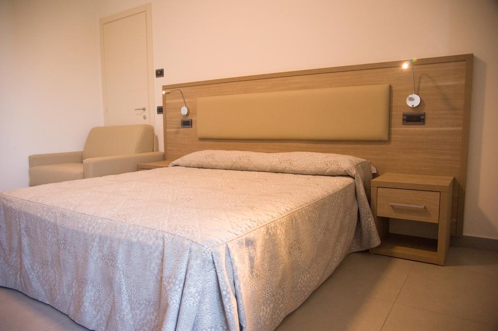רימיני Residence Hotel Albachiara מראה חיצוני תמונה