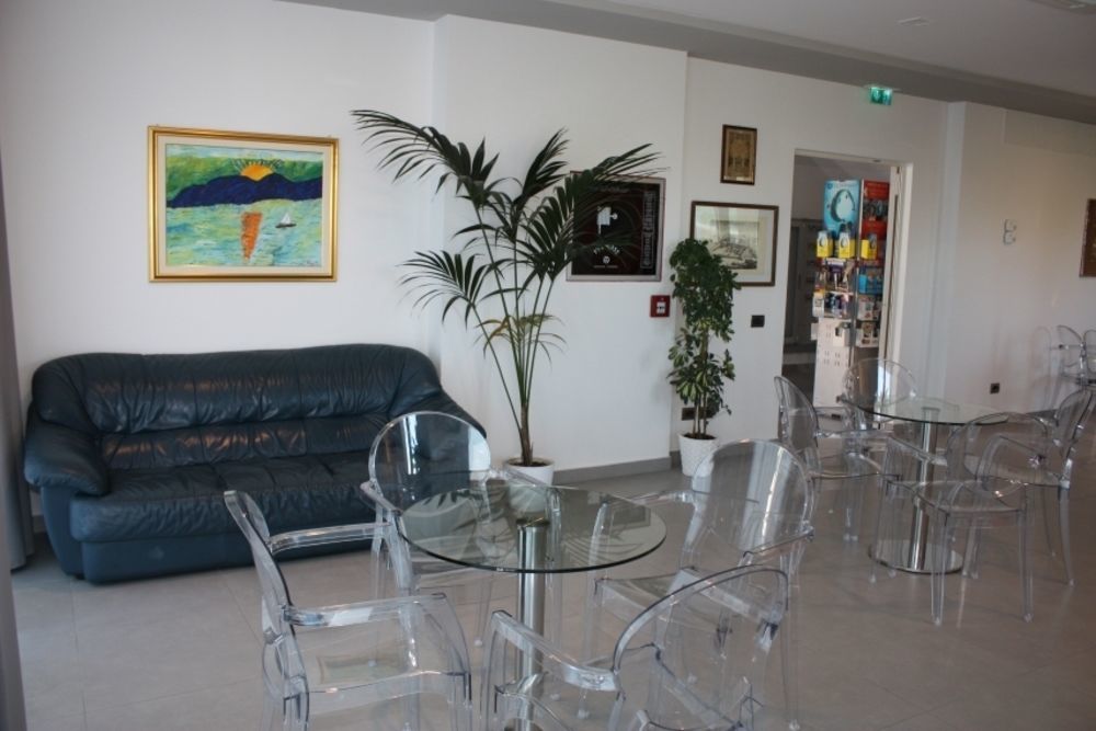 רימיני Residence Hotel Albachiara מראה חיצוני תמונה