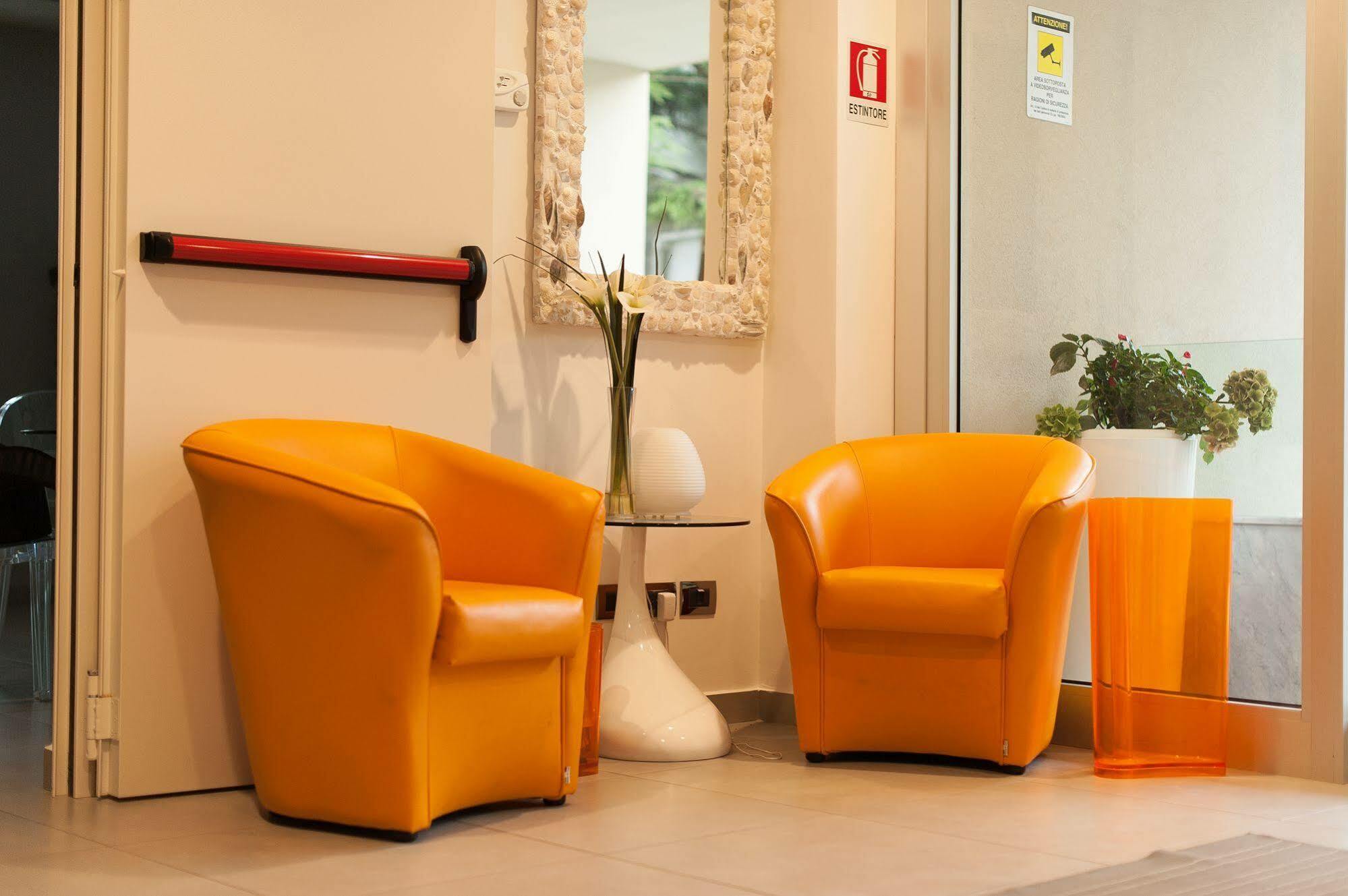 רימיני Residence Hotel Albachiara מראה חיצוני תמונה