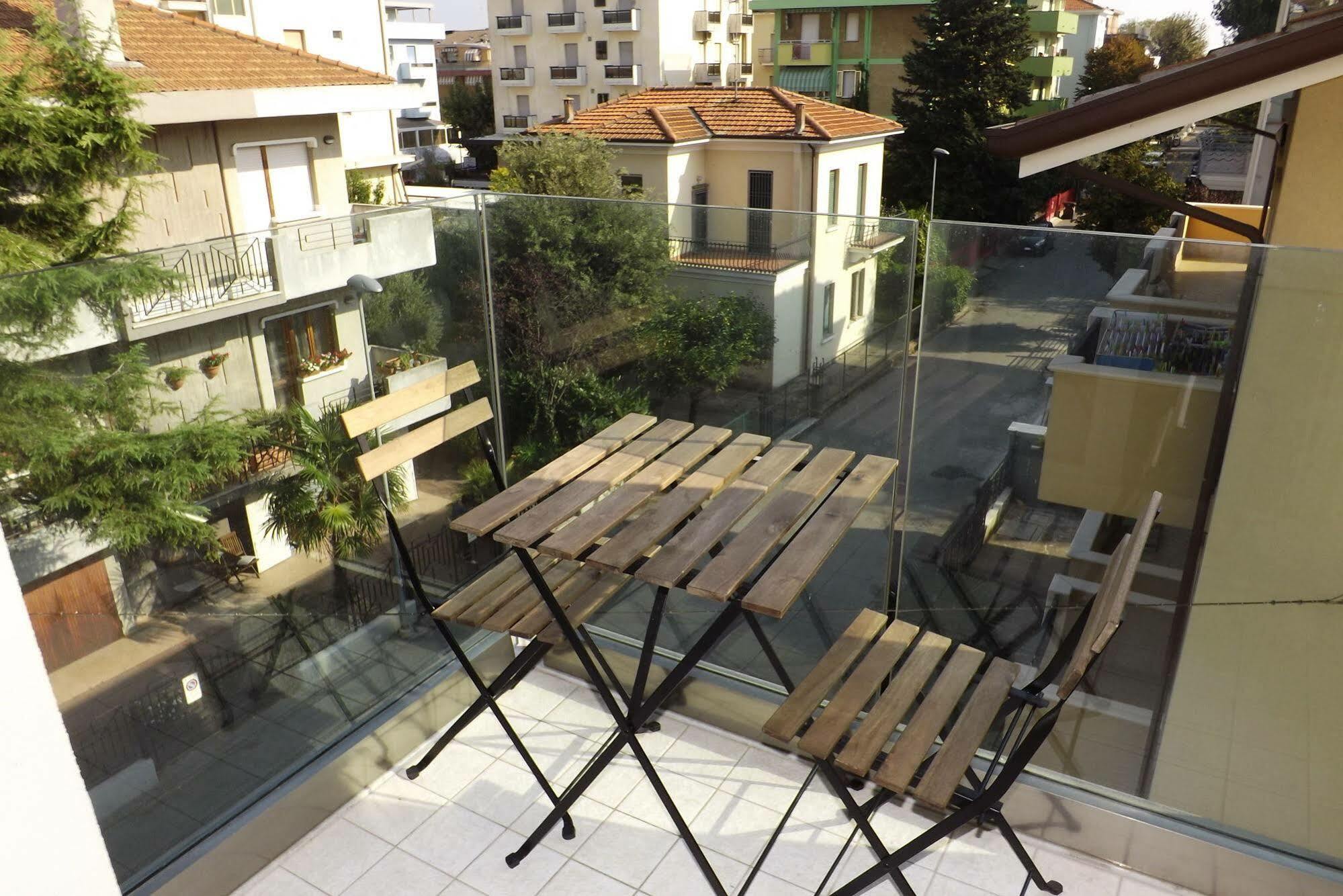 רימיני Residence Hotel Albachiara מראה חיצוני תמונה