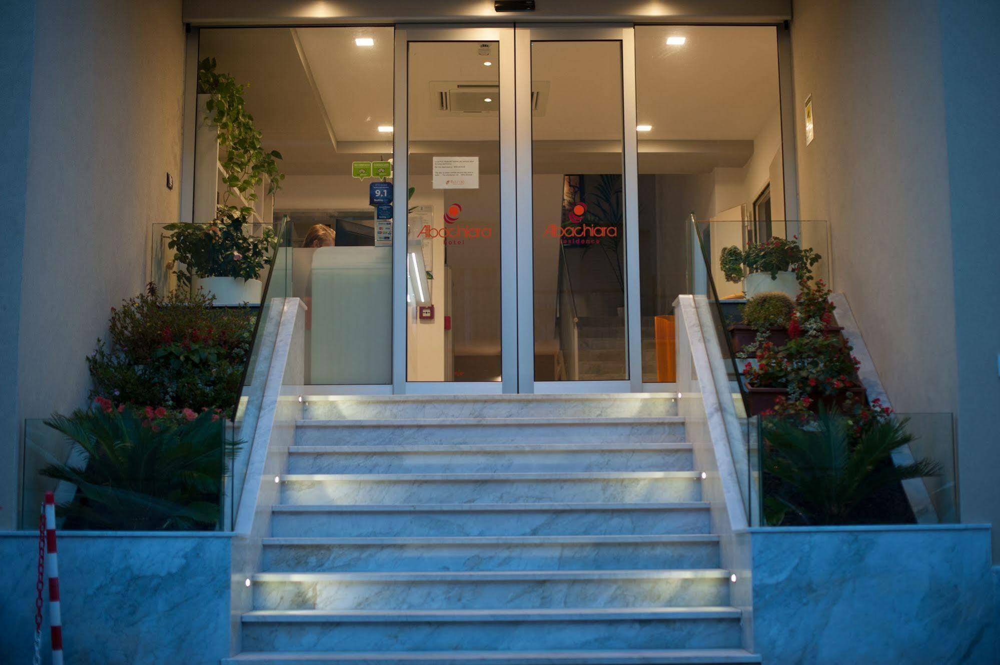 רימיני Residence Hotel Albachiara מראה חיצוני תמונה